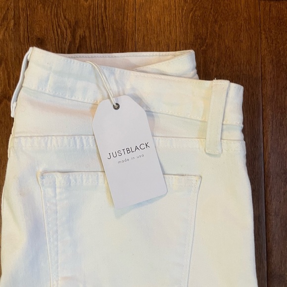 Just Black Denim - NWT White Just Black Destressed Jeans Size 30